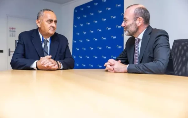 ΕΕ: Συνάντηση με τον πρόεδρο του ΕΛΚ, Μ. Βέμπερ, είχε ο Φ. Μπελέρης