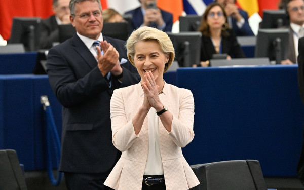 Ευρωπαϊκό Κοινοβούλιο: Η Ούρσουλα Φον Ντερ Λάιεν παραμένει πρόεδρος της Κομισιόν