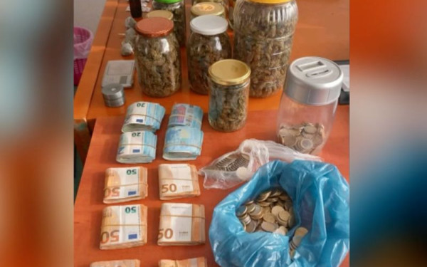 Θεσσαλονίκη: Έκανε delivery το χασίς στην παραλία με το... ποδήλατο (βίντεο)