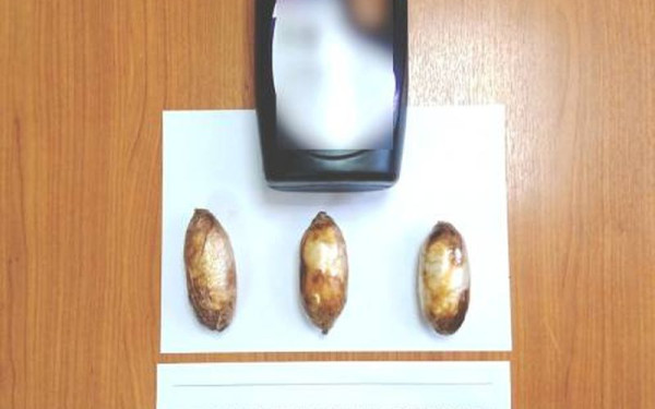 Αμφιλοχία: Έκρυβε κοκαΐνη μέσα σε μπουκάλι απορρυπαντικού - Τον «τσάκωσαν» την ώρα που κατέβαινε από λεωφορείο (φωτ.)