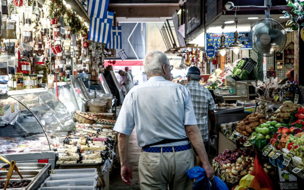 Φοροδιαφυγή: Το «μαύρο χρήμα» κυριαρχεί στην Ελλάδα - Δεν δηλώθηκαν 4,1 δισ. ευρώ (βίντεο)