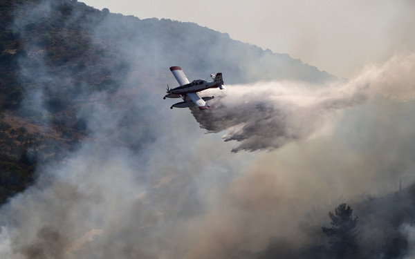 Χαλκιδική: Σε ύφεση φωτιά στη Σιθωνία - 112 στους κατοίκους των Τυπάδων Μαρμαρά (βίντεο)