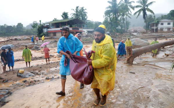 Ινδία: Τουλάχιστον 41 νεκροί έπειτα από κατολισθήσεις στην Κεράλα - Δεκάδες τραυματίες και εκατοντάδες παγιδευμένοι (βίντεο, φωτ.)