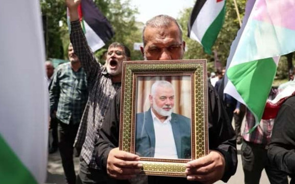 Στη Ντόχα η ταφή του Χανίγια:  «Ημέρα οργής» για τη Χαμάς που ζητά εκδίκηση - Το Ιράν και σύμμαχοί του ετοιμάζουν αντίποινα