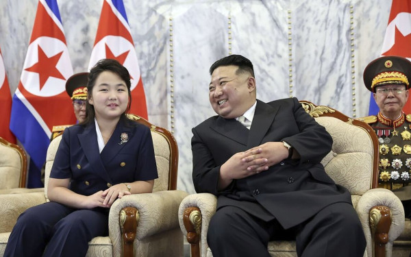 Β. Κορέα: Η κόρη του Κιμ Γιονγκ Ουν, Τζου Άε, εκπαιδεύεται για επόμενη ηγέτης της χώρας