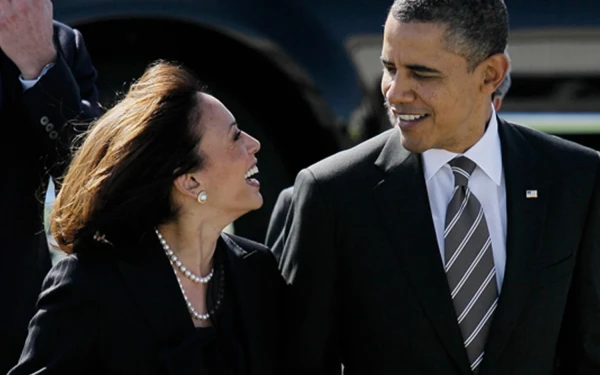 Oι Ομπάμα στηρίζουν την Κάμαλα Χάρις - Δείτε βίντεο