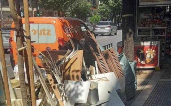 Θεσσαλονίκη: Δευτερεύον ποιος μαζεύει τα σκουπίδια, αρκεί να τα μαζεύει. Του Νίκου Ηλιάδη