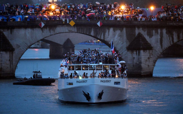 Ολυμπιακοί Αγώνες: Καθάρισαν τον Σηκουάνα με 1,4 δισ. ευρώ και η βροχή τον έκανε ξανά ακατάλληλο (βίντεο)