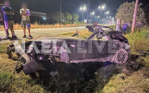 Σοκαριστικό τροχαίο στην Ηλεία: Άμορφη μάζα σιδερικών το πολυτελές όχημα - Διαμελίστηκε ο οδηγός (βίντεο, φωτ.)