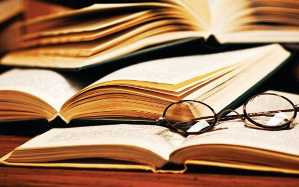 Το Πανεπιστήμιο της Νέας Υόρκης συμπεριέλαβε στο πρόγραμμα σπουδών του μυθιστόρημα Βούλγαρου συγγραφέα 