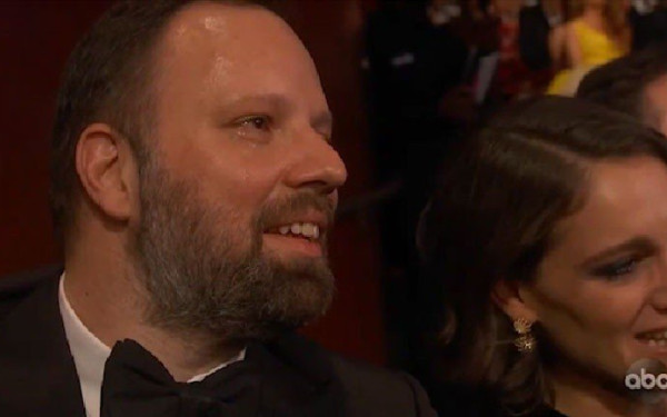 Το δάκρυ του Γιώργου Λάνθιμου (βίντεο)