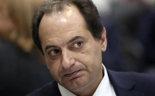 Υπ. Μεταφορών: Πειθαρχικός έλεγχος του οδηγού ταξί που αρνήθηκε να βοηθήσει τη γυναίκα που πυροβόλησε ο σύζυγός της