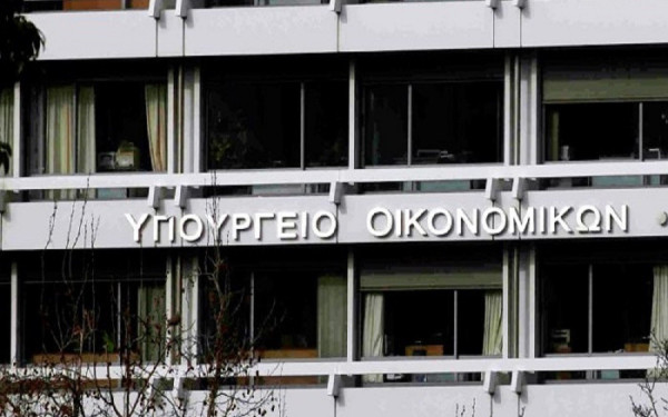 Χωρίς νέους φόρους και με αυξημένα έσοδα από φορολογία εισοδήματος ο προϋπολογισμός του 2022