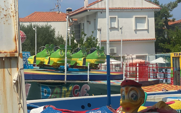 Χαλκιδική: Με σακιά από άμμο τεστάρουν το παιχνίδι που κόστισε τη ζωή στο 19χρονο (βίντεο)