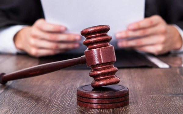 Ρωσία: 20χρονος φυλακισμένος που είχε κάψει το κοράνι, κρίθηκε ένοχος και για προδοσία