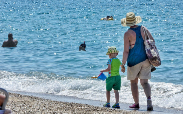 Το καλοκαίρι που μικραίνει. Του Παύλου Αβραμόπουλου