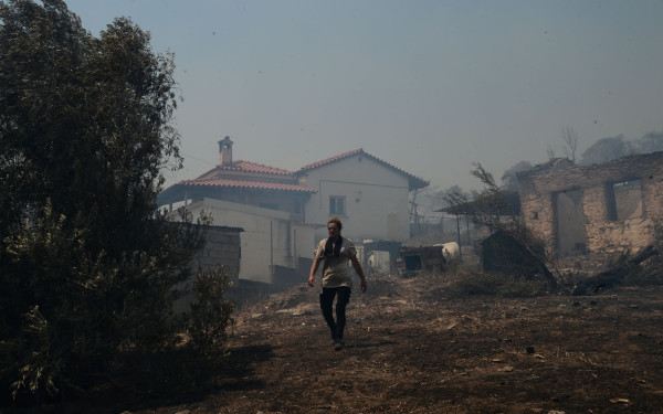 Σε 24ωρη επιφυλακή όλες οι υπηρεσίες του δήμου Αθηναίων για την πυρκαγιά στην Αττική
