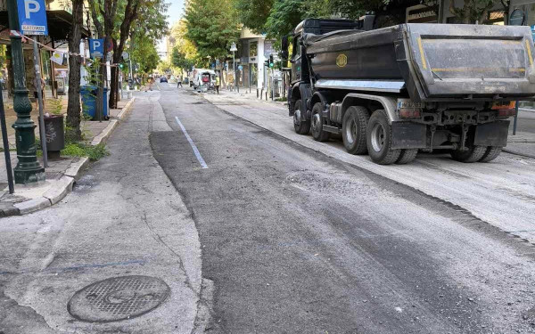 Θεσσαλονίκη: Ολοκληρώθηκαν οι εργασίες ασφαλτόστρωσης στην οδό Ίωνος Δραγούμη (βίντεο, φωτ.)