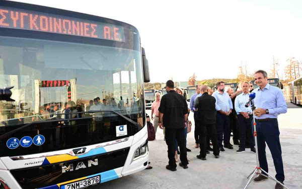 Επιθεώρηση Μητσοτάκη στο αμαξοστάσιο στο Κορωπί: Μέχρι τέλος του έτους θα δοθεί σε λειτουργία το μετρό Θεσσαλονίκης - 950 νέα λεωφορεία στην Αττική το καλοκαίρι του 2025 (φωτ.)