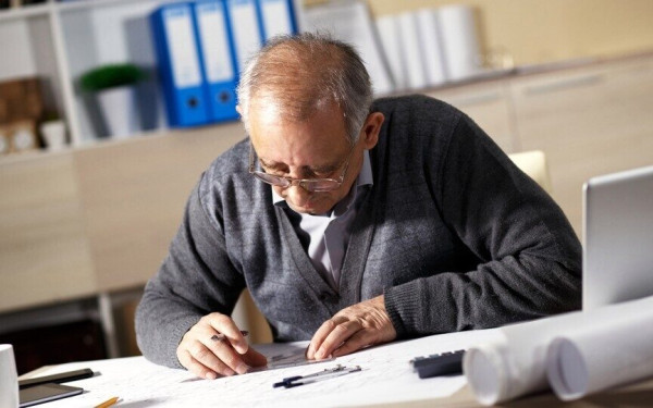 ΥΠ.ΟΙΚ: «Το Πρόγραμμα απασχόλησης ανέργων ηλικίας 55 έως 67 ούτε διακόπτεται ούτε περικόπτεται»