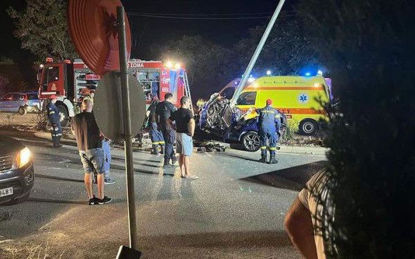 Ωραιόκαστρο: Σε σοβαρή κατάσταση οι δύο τραυματίες του τροχαίου στον οικισμό Γαλήνη (βίντεο)