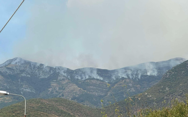 Φωτιά στο Παγγαίο: Οι καμμένες εκτάσεις χαμηλής βλάστησης ξεπερνούν πλέον τα 12.000 στρέμματα