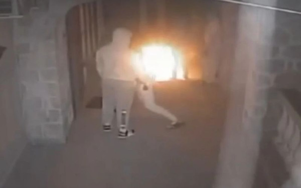 Θεσσαλονίκη: Άνοιγαν σπίτια σε λιγότερο από 40 δευτερόλεπτα - Βίντεο από τη δράση των συμμοριών