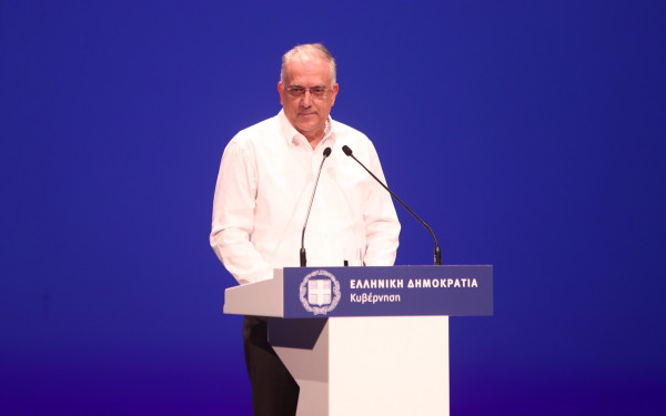 Θεοδωρικάκος: Στα σούπερ μάρκετ οι τιμές φέτος είναι έως 2% κάτω - Φθηνότερο από πέρυσι το «καλάθι του μαθητή»