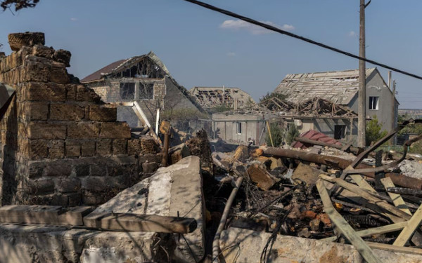 Ουκρανία: Η Μόσχα ανακοινώνει την κατάληψη χωριού κοντά στο Κουράχοβε