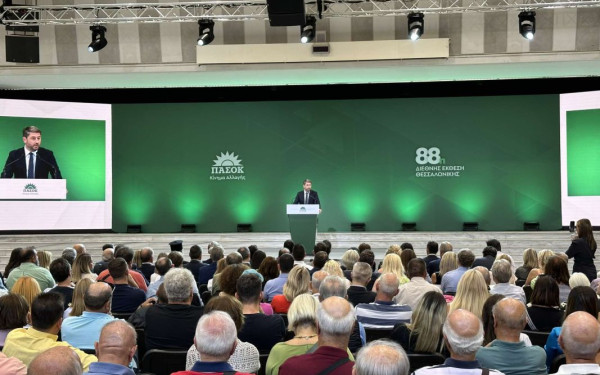 Το «προοδευτικό στρατηγικό σχέδιο» και τους οκτώ εθνικούς στόχους παρουσίασε στη ΔΕΘ ο Νίκος Ανδρουλάκης (βίντεο, φωτ.)