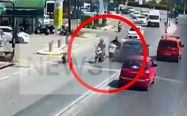 Κέρκυρα: Ιταλός τουρίστας έτρεχε να προλάβει το καράβι και προκάλεσε τροχαίο - Τραυματίστηκε διανομέας