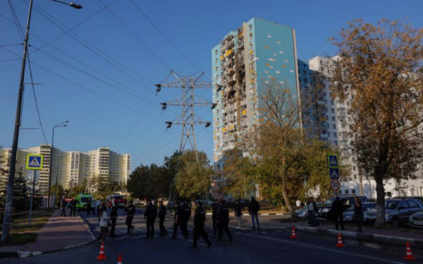 Ρωσία: Τρία αεροδρόμια της Μόσχας ανέστειλαν τις πτήσεις - Επιθέσεις από ουκρανικά drones