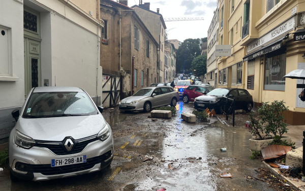 Γαλλία: Πλημμύρισαν οι Κάννες από ξαφνική νεροποντή (βίντεο, φωτ.)