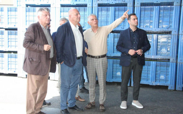 Κ. Τσιάρας: Επίσκεψη σε μονάδα μεταποίησης επιτραπέζιας ελιάς στην Κατερίνη