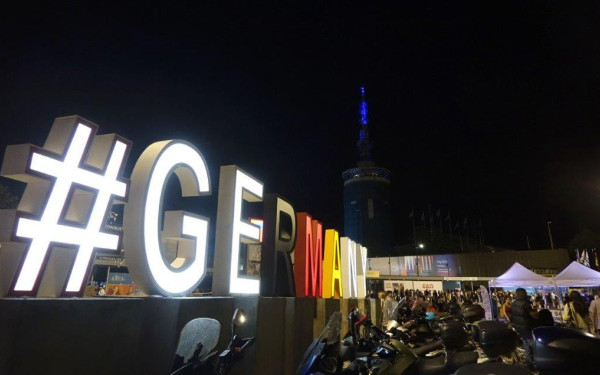 Γερμανία: Περίπου 100 άτομα την ημέρα υποβάλλουν αίτηση αλλαγής φύλου και ονόματος στα ληξιαρχεία