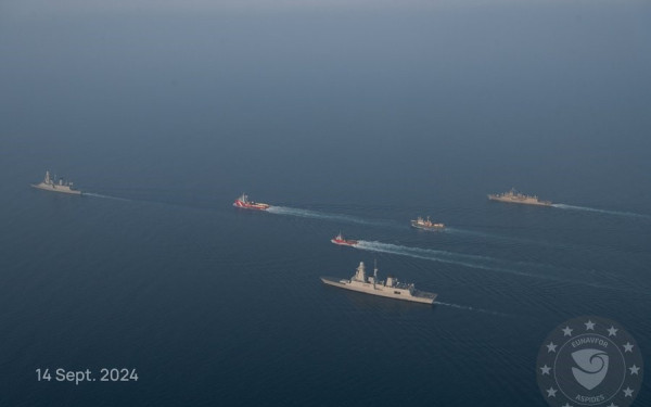 Επιχείρηση «Ασπίδες»: Ναυγοσωστικό συνοδευόμενο από πολεμικά πλοία για ρυμούλκηση του Sounion