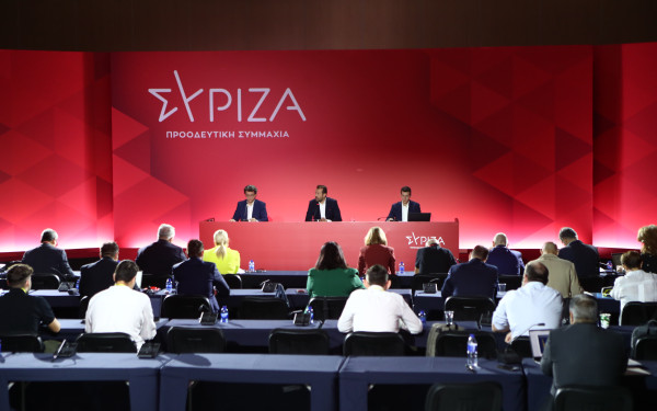 Θεσσαλονίκη: Θεσμικός ο Νίκος Παππάς στη ΔΕΘ, δίνοντας ωστόσο απαντήσεις για τον... εμφύλιο στο ΣΥΡΙΖΑ- ΠΣ