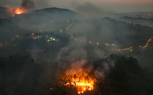 Σε κατάσταση έκτακτης ανάγκης 3 περιφέρειες του Περού λόγω πυρκαγιών - Ρεκόρ συμβάντων από το 2007 (βίντεο)