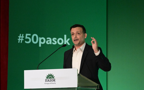 Χάρης Δούκας: Ερευνάται η νομιμότητα των sms που στέλνονται σε πολίτες ενόψει των εκλογών του ΠΑΣΟΚ