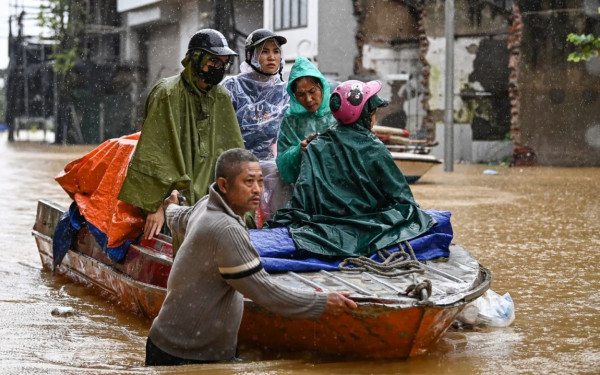 Βιετνάμ: «Αγγίζουν» τους 200 οι νεκροί εξαιτίας του τυφώνα Γιάγκι - Τουλάχιστον 128 άνθρωποι αγνοούνται,