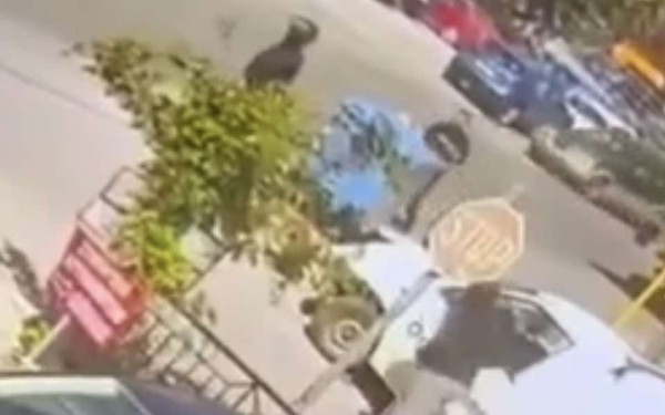 Θεσσαλονίκη: Ένοπλη ληστεία με πυροβολισμό κι ένα τραυματία σε ψιλικατζίδικο - Δείτε βίντεο