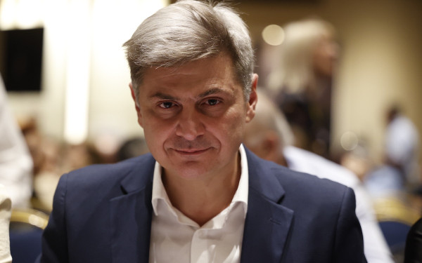 ΣΥΡΙΖΑ: Και επισήμως υποψήφιος πρόεδρος ο Νικόλας Φαραντούρης