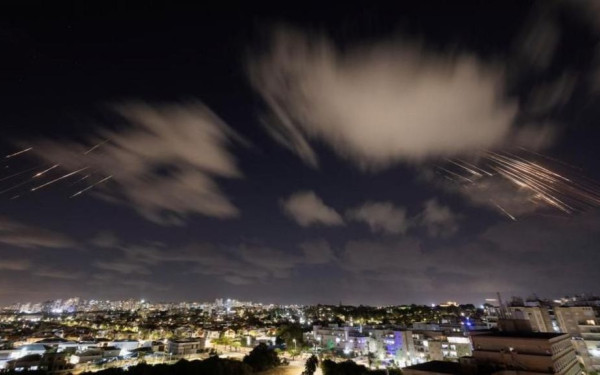 Ισραήλ: Το Ιράν εκτόξευσε εκατοντάδες βαλλιστικούς πυραύλους - «Θα έχει συνέπειες» απαντά το Τελ Αβίβ