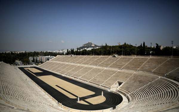 Αλληλεγγύη για τα Τέμπη: Αγοράζουν εισιτήρια και τα χαρίζουν για να στηρίξουν τον Σύλλογο