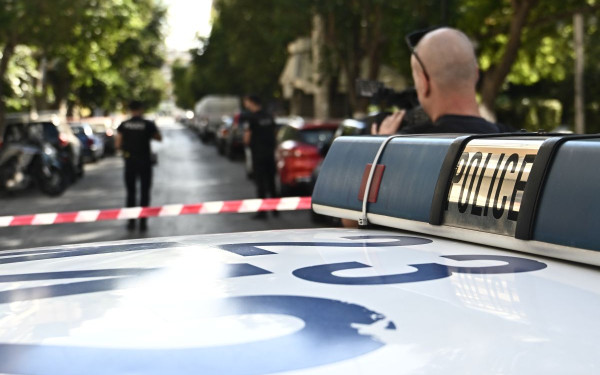 Πυροβολισμοί στον Κολωνό - Ένας τραυματίας - Ξέφυγε ο δράστης (βίντεο, φωτ.)