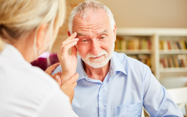 Έκθεση της Alzheimer Europe: Θα ξεπεράσει τις 330.000 ο αριθμός των ατόμων με άνοια στην Ελλάδα το 2050