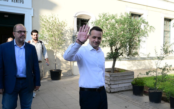 Χάρης Δούκας για τη 16χρονη που πέθανε στο Γκάζι: Οφείλουν όλοι να αναλάβουν τις ευθύνες τους