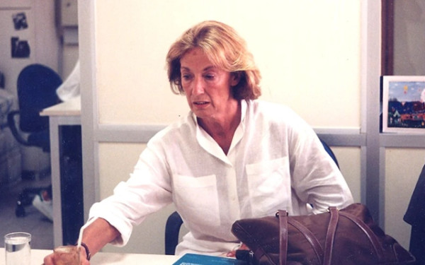 Πέθανε στα 90 της η δημοσιογράφος Χαρά Κιοσσέ, ιστορικό στέλεχος του ΔΟΛ