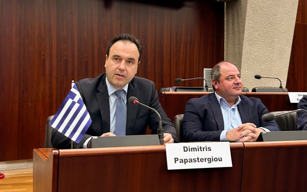 Δ. Παπαστεργίου: «Υποστηρίζουμε τη δημιουργία ενός ευρωπαϊκού σμήνους δορυφόρων»