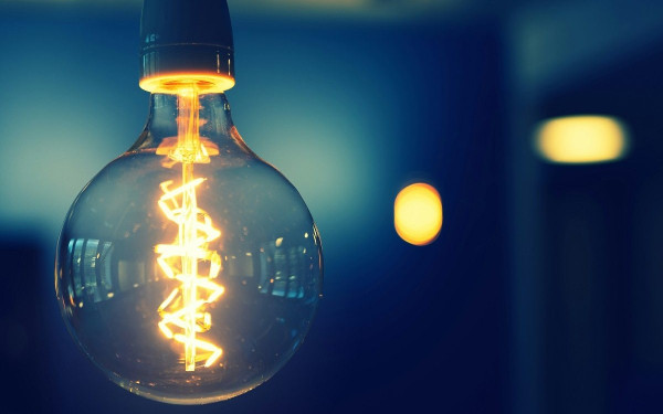 Αλλάζουν όλα στο ρεύμα από την 1η Ιανουαρίου: Καταργείται το νυχτερινό - Ποιες ώρες θα είναι πιο φθηνή η χρέωση (βίντεο)